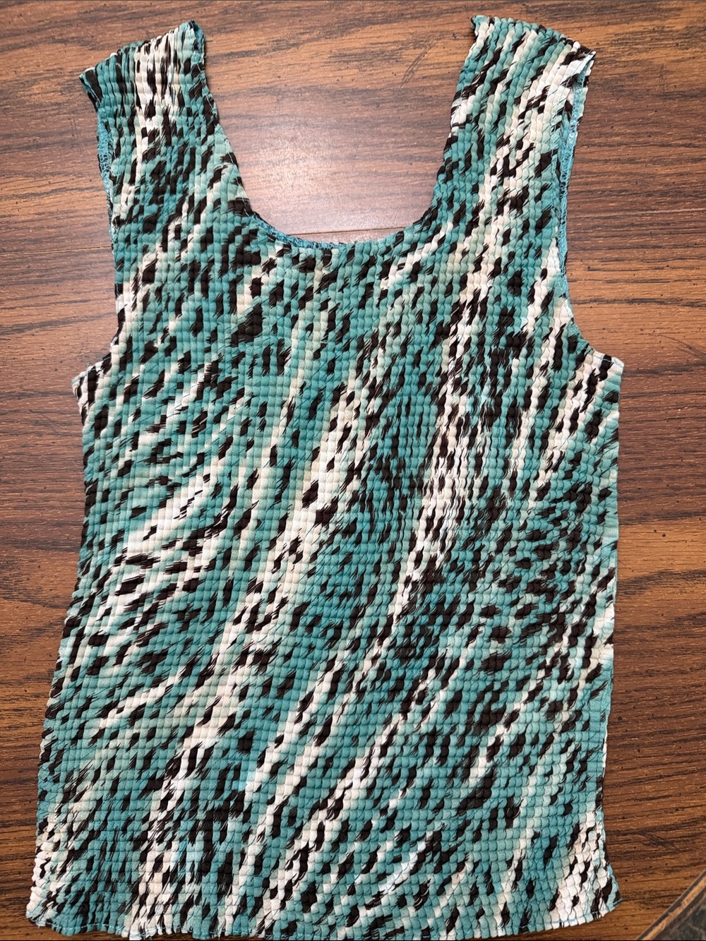 NICOLA Teal, White and Black Textured Tank Top